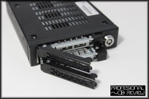 ICYDOCK_MB992SK-B_06