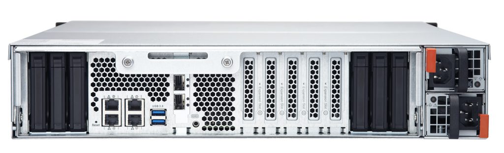 qnap-tes-3085u-trasera
