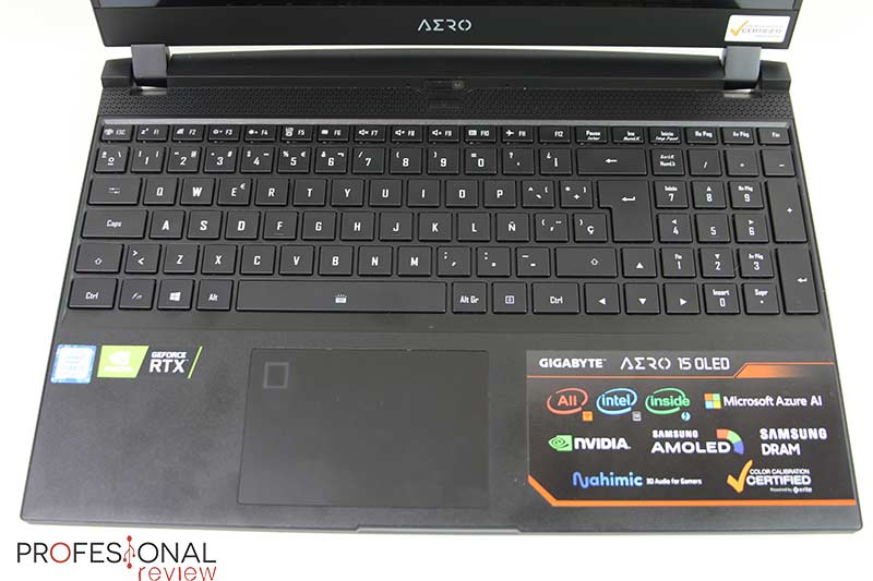 Gigabyte AERO 15 OLED teclado