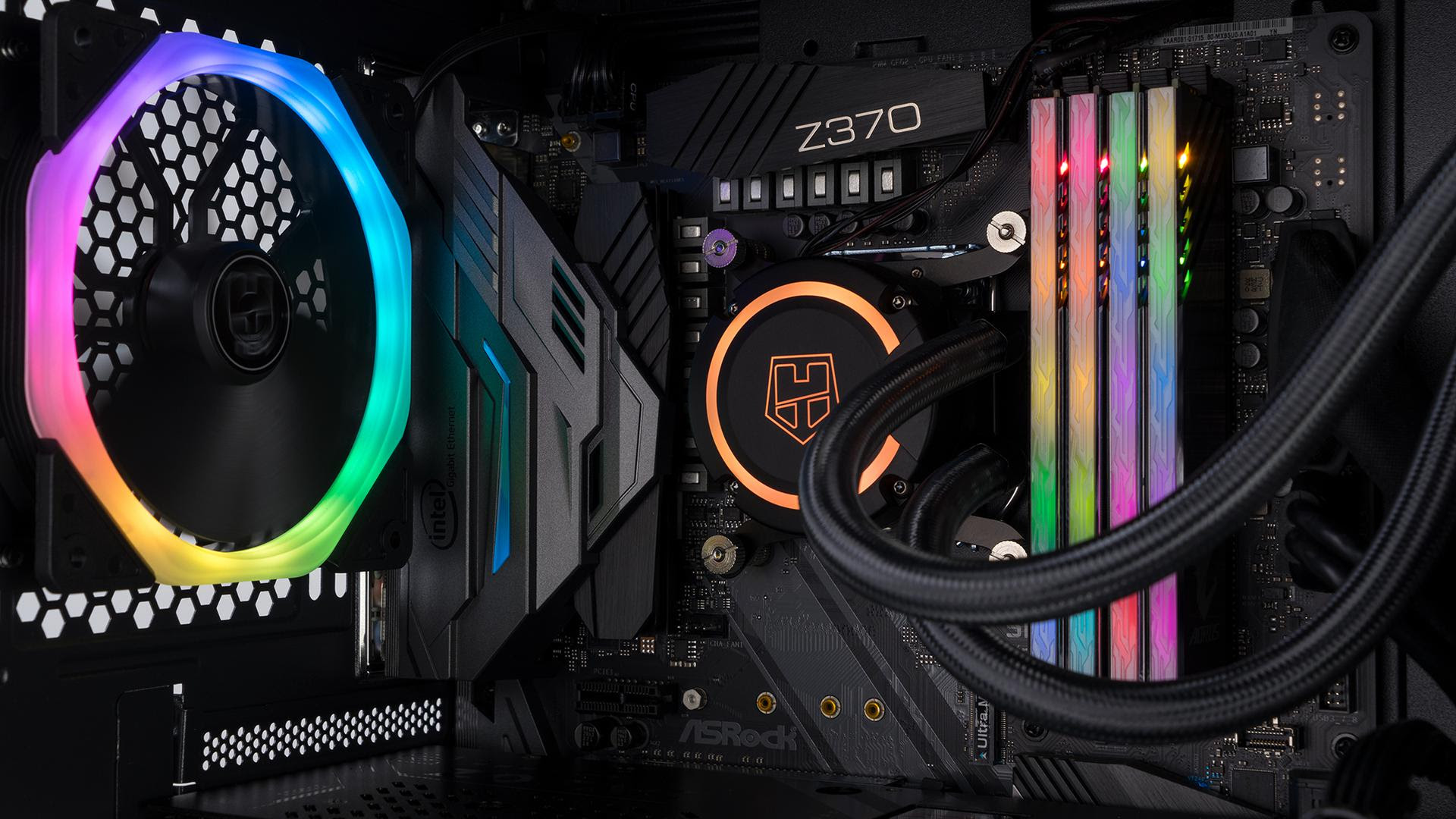 Hummer presenta S-FAN, el ventilador con doble anillo LED ARGB