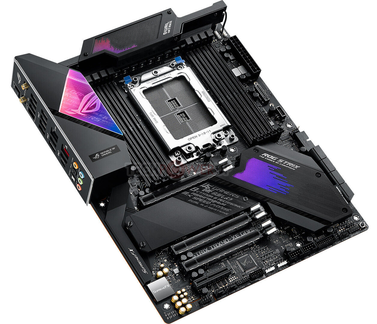 https://www.profesionalreview.com/wp-content/uploads/2020/05/ASUS-ROG-Strix-TRX40-XE-nueva-placa-base-gaming-para-Threadripper_3.jpg