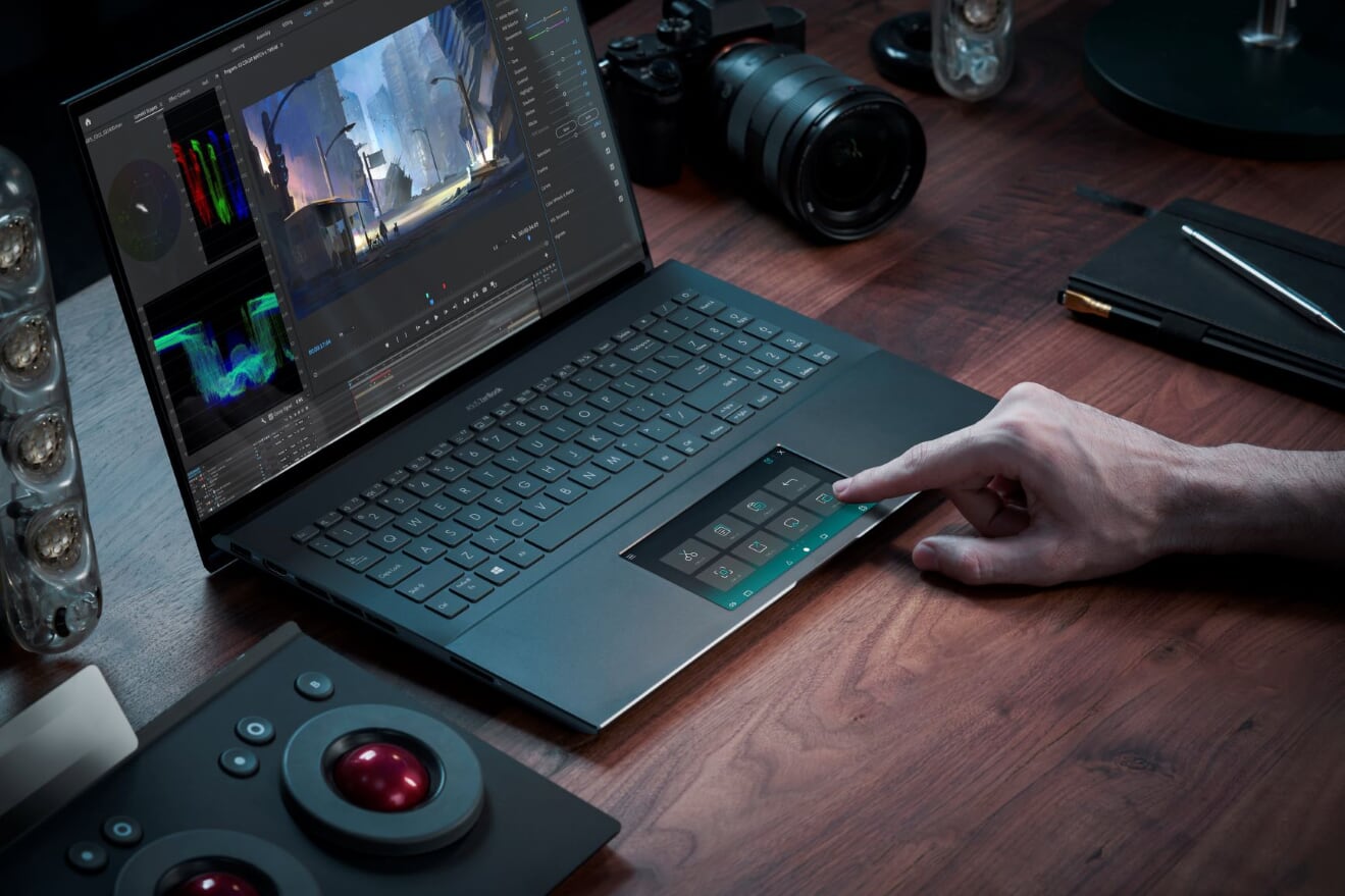 Pro OLED ZenBook Flip S con pantalla 4K ultra-ligero