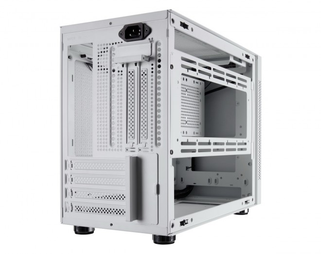 FSB-CST350-una-caja-Micro-ATX-que-es-casi-Mini-ITX_2.jpg