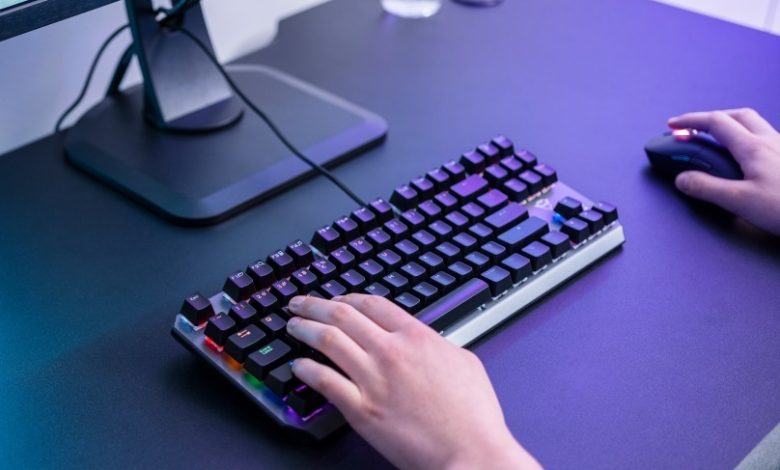 Trust GXT 834 Callaz teclado gaming