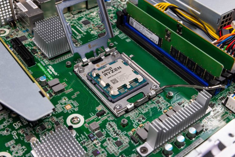 ASRock Rack 1U4LW-B650/2L2T: primera placa base de servidor para AMD Ryzen