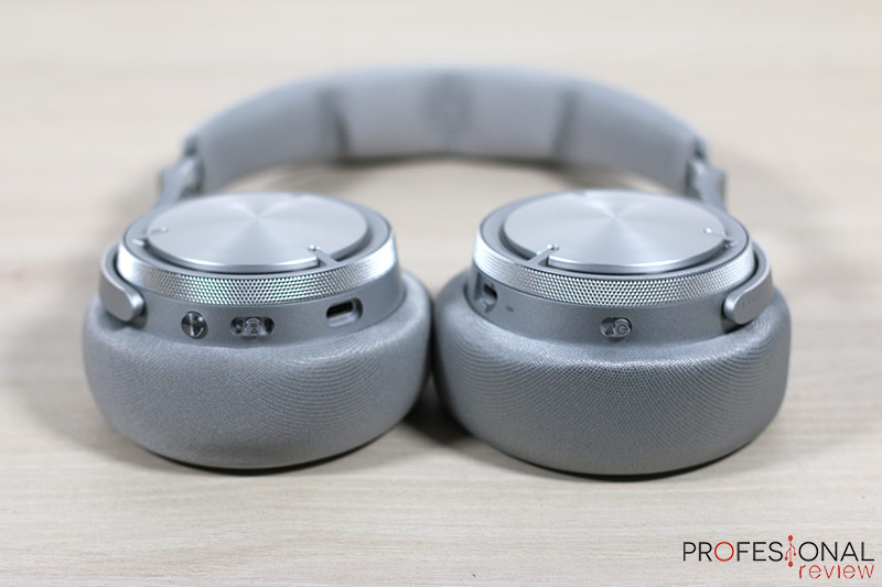 Corsair Virtuoso Max Wireless Review Corsair Virtuoso Max Wireless Review