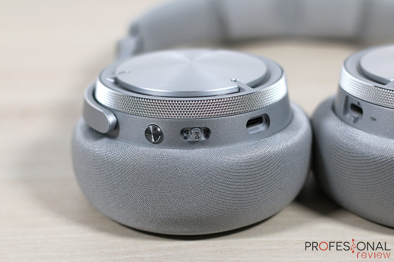 Corsair Virtuoso Max Wireless Review Corsair Virtuoso Max Wireless Controles