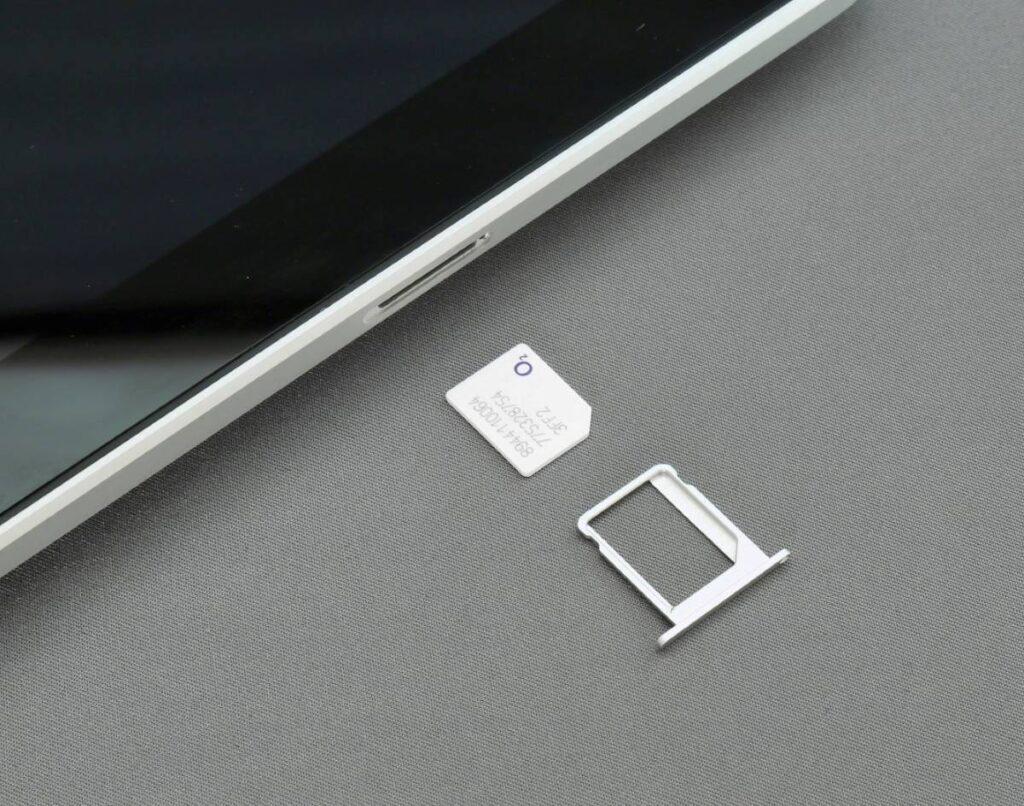 Cómo convertir una SIM normal en eSIM con el iPhone Cómo convertir una SIM normal en eSIM con el iPhone
