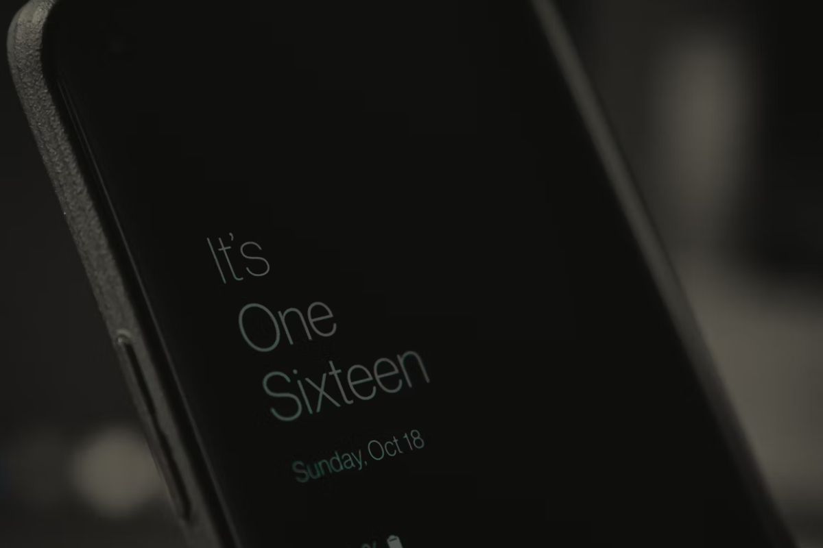 La pantalla siempre encendida de Android dejará de ser un simple reloj: así funcionará el modo mínimo La pantalla siempre encendida de Android dejará de ser un simple reloj: así funcionará el modo mínimo