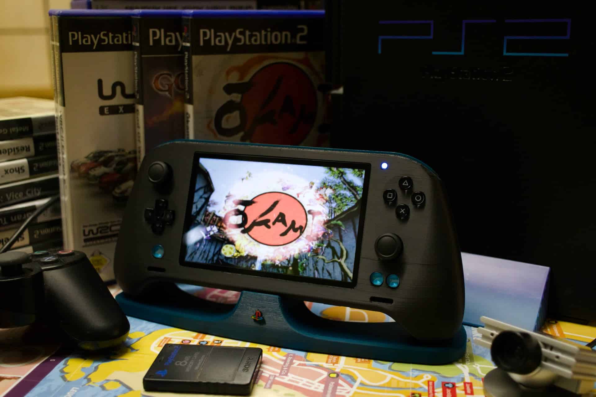 A falta de la nueva PlayStation portátil, un modder ha creado una PS2 portátil desde cero